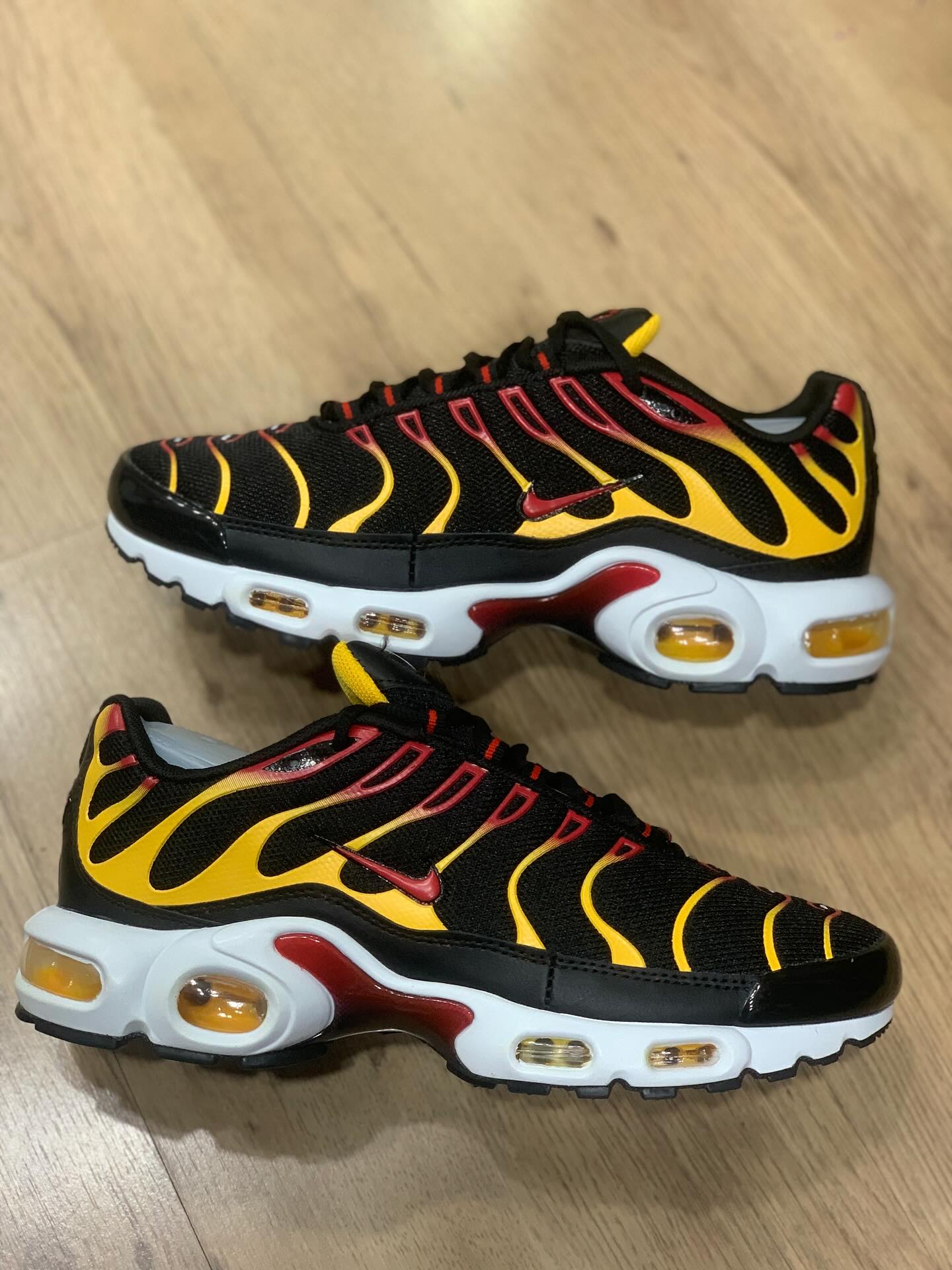 NK AIR MAX TN REVERSE SUNSET IMPORTADO