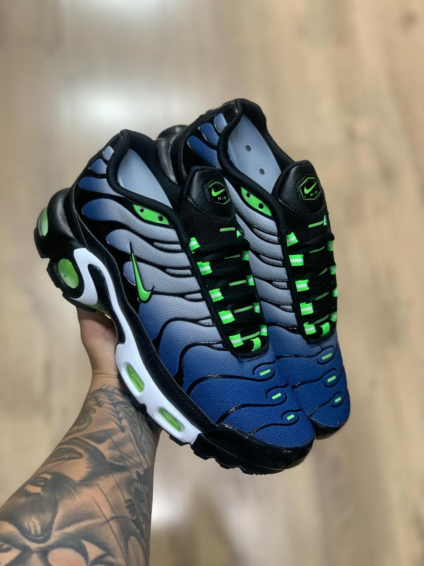 NK TN SNEAKER IN BLUE COLORWAY - IMPORTADO