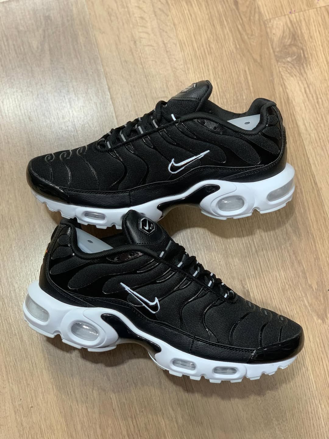 NK AIR MAX TN ALL BLACK - IMPORTADO