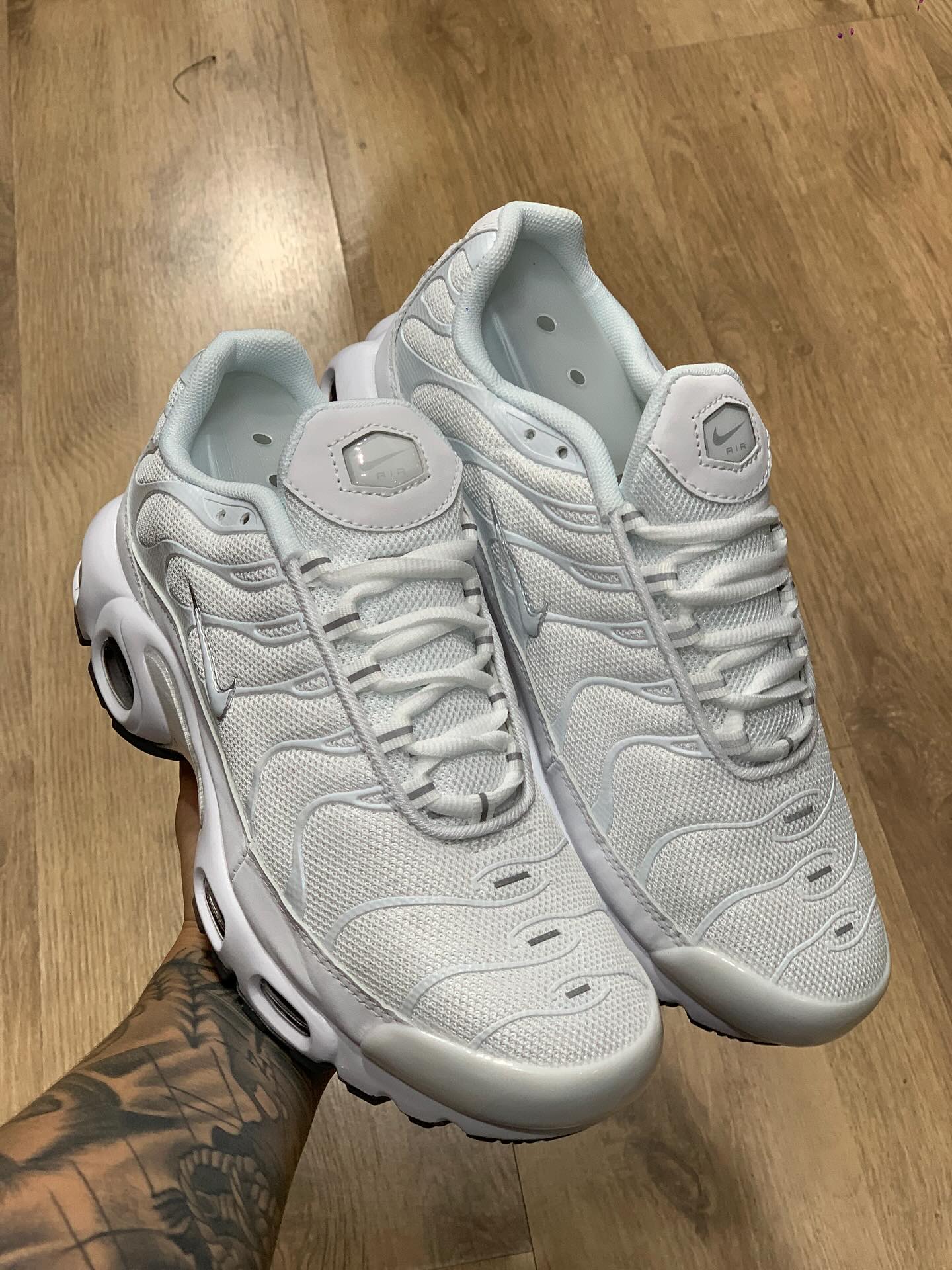 NK Air Max TN WHITE IMPORTADO