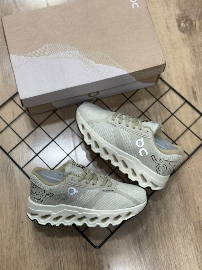 TENIS ON RUNNING CLOUDECLIPSE CREME