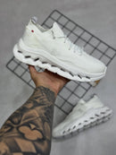 TENIS LOEWE X ON RUNNING CLOUDTILT WHITE