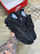 NIKE AIR MAX DN8 - BLACK