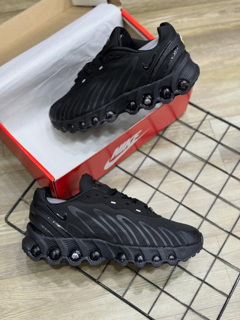 NIKE AIR MAX DN8 - BLACK
