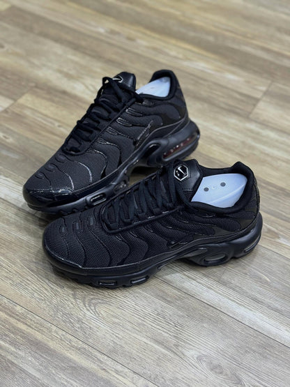 NK TN BLACK IN BLACK