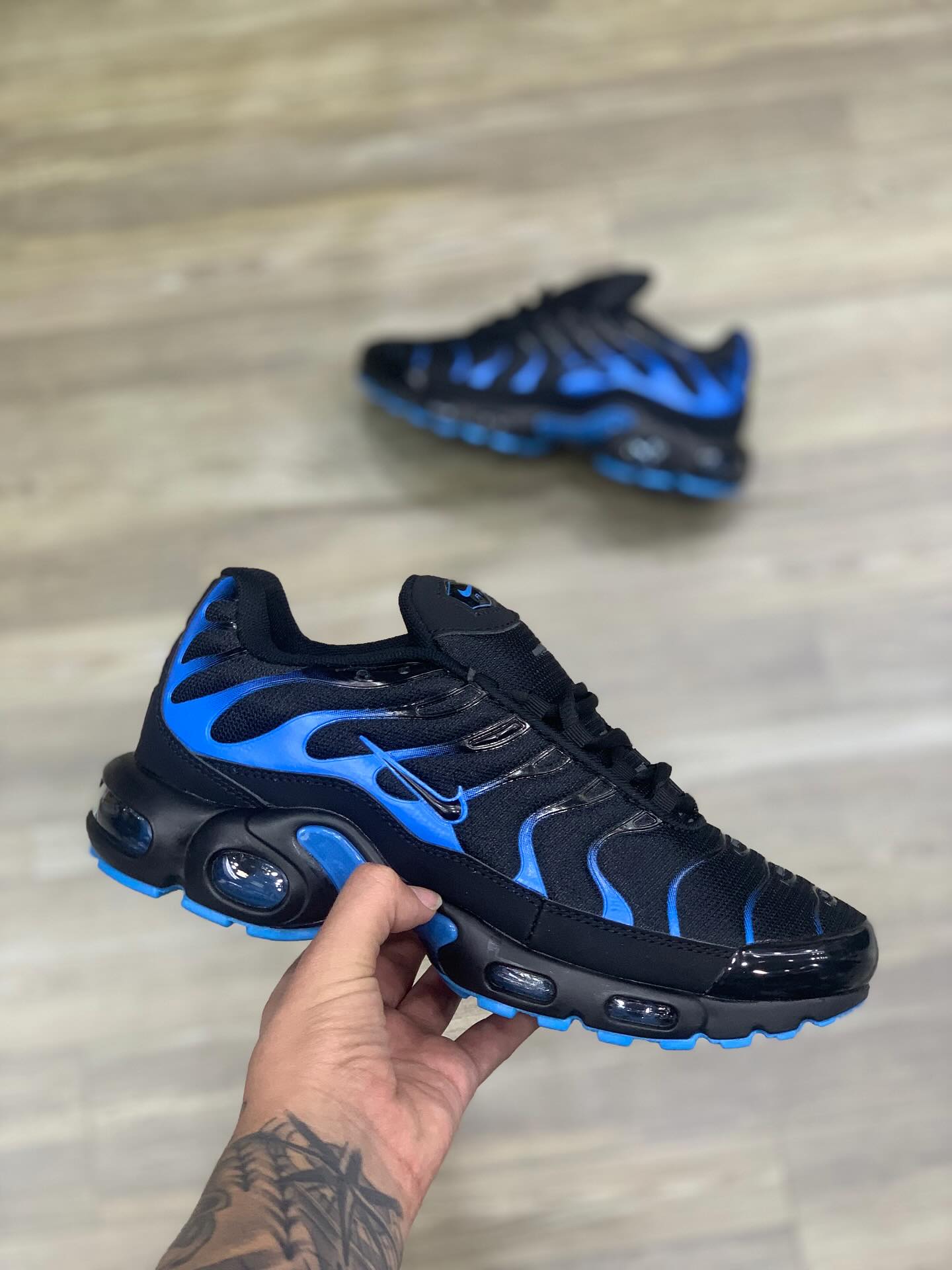 NK TN HYPE BLACK BLUE - IMPORTADO