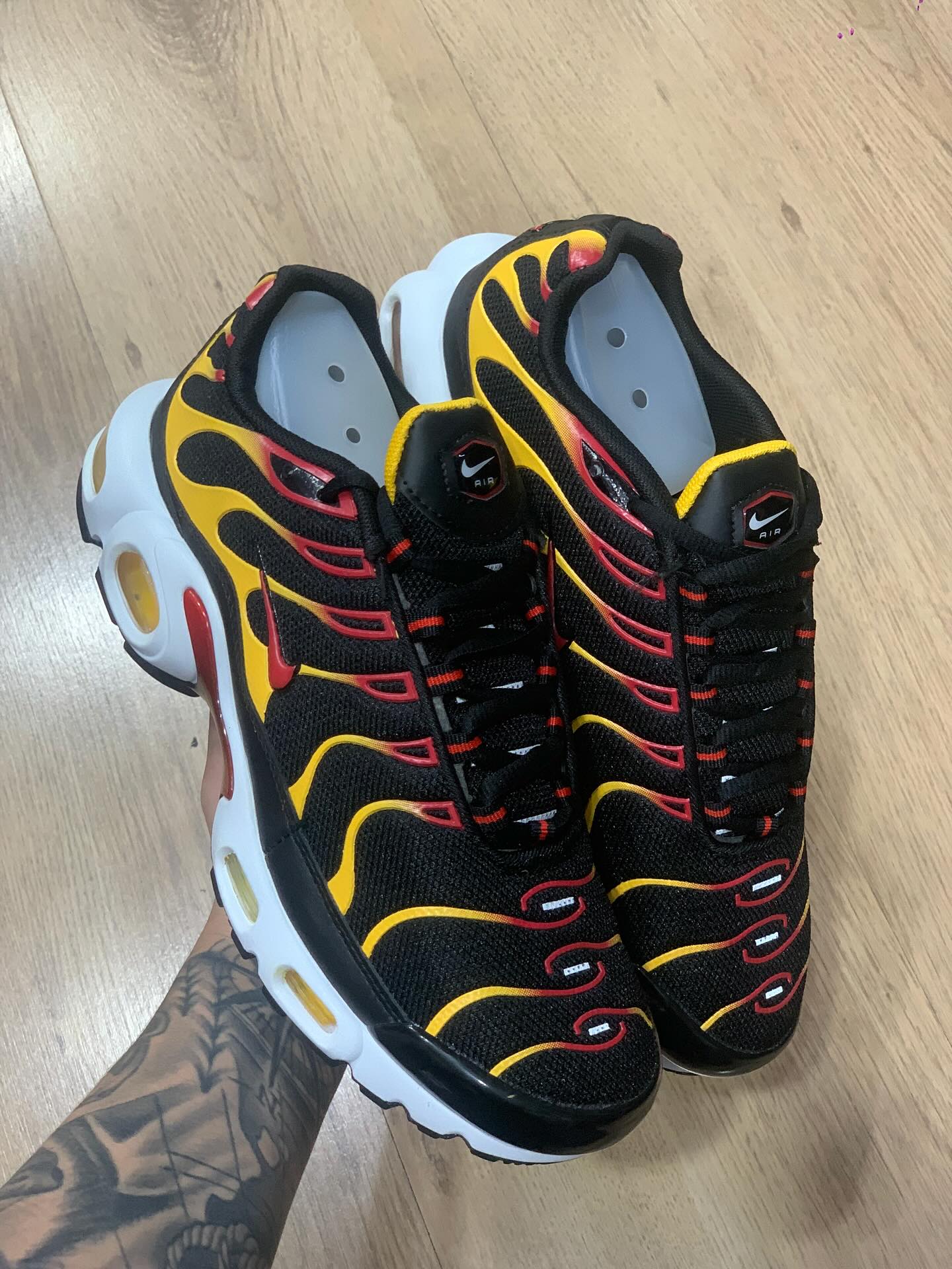 NK AIR MAX TN REVERSE SUNSET IMPORTADO