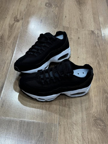 NK max 95 all black