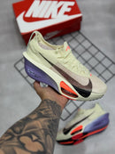 NIKE AIR ZOOM ALPHAFLY CREME VIOLETA