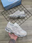 TENIS ASICS GEL- NYC BEGE CINZA