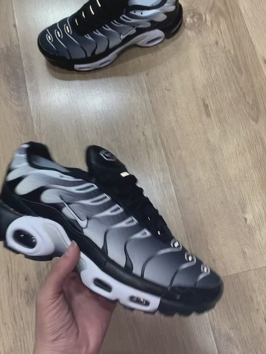 NK AIR MAX TN - ALL BLACK GRAY IMPORTADO