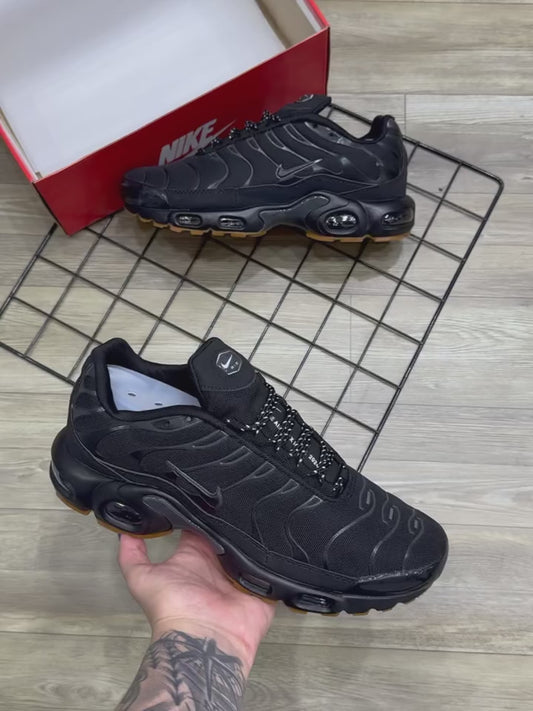 NK AIR MAX TN Plus black importado