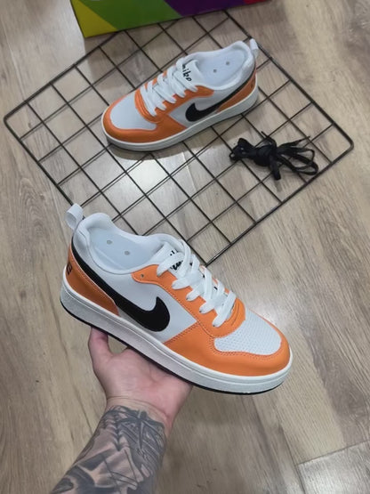 NK SB DUNK TWIST ORANGE