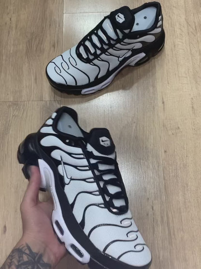 NK TN PLUS BLACK & WHITE - IMPORTADO
